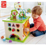 Hape Голям дидактически цветен куб с низанка, лабиринт, сортер и други активности H1810
