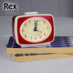 Rex London Ретро будилник с дизайн на телевизор Червен 24954