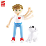 Hape Комплект мини кукла с куче и сгъваема 3D книжка H3524