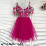 Официална коктейлна рокля с цветчета в цвят циклама / фуксия