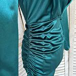 Елегантна рокля от сатен с бижу и набори в цвят NUDE-Copy
