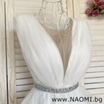 Официална коктейлна рокля от тюл в бял цвят