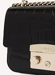 CROSSBODY