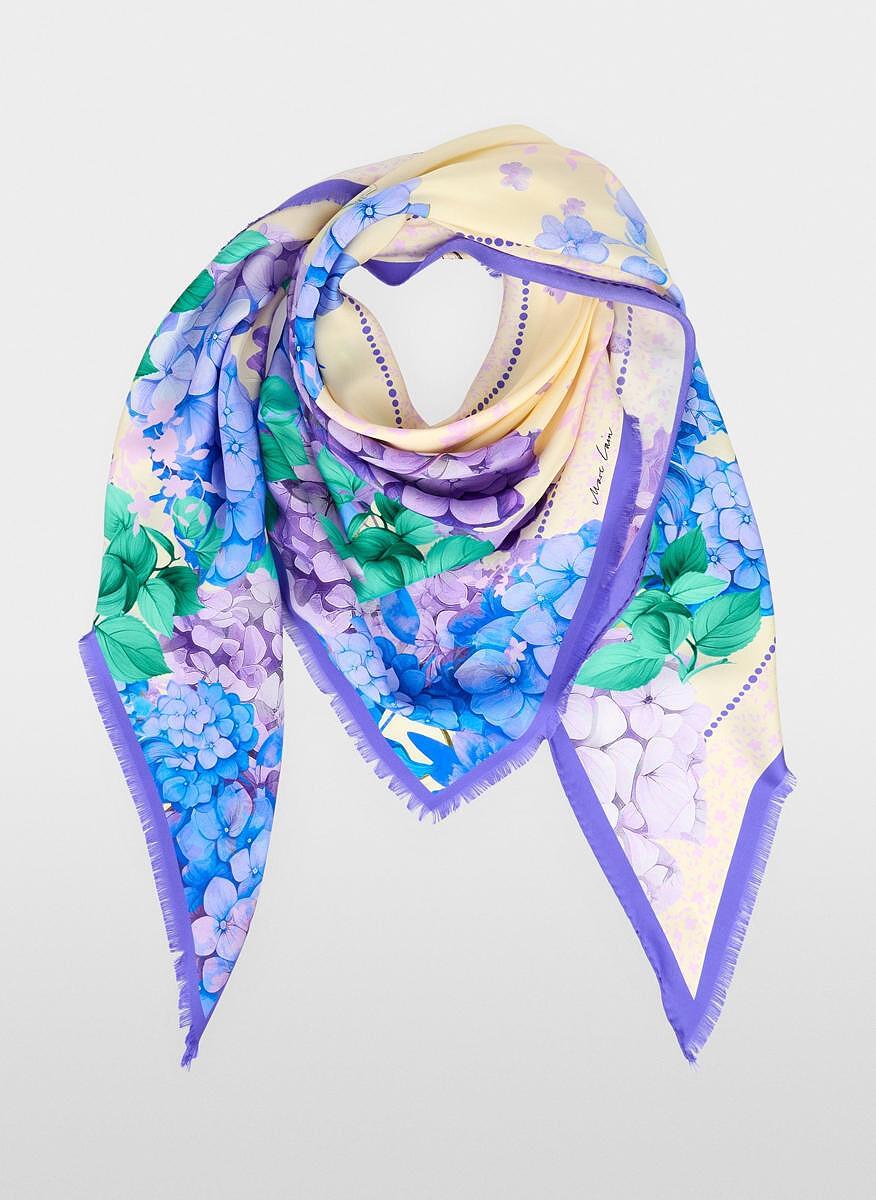 Шал от коприна Marc Cain Glam