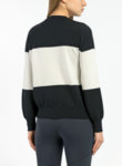 Пуловер с Color block дизайн