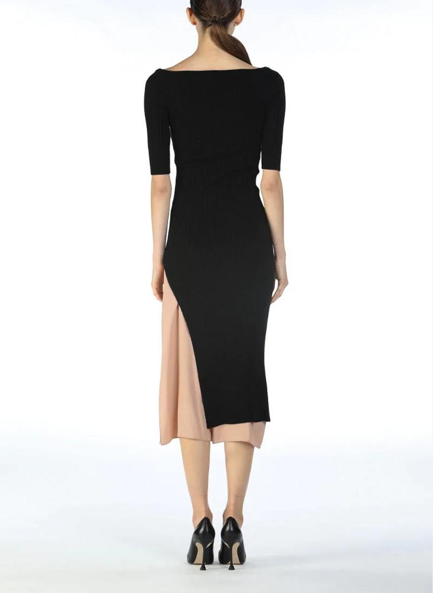 Рокля от фино плетиво Nº21