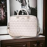 Оригинална чанта GUESS GUCB15QLBK 16" Quilted Pink