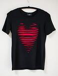 Тениска HEART с изрязан детайл