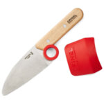 Комплект шефски нож и протектор Opinel "Малкия готвач"