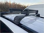 Аеродинамични алуминиеви греди Cruz Airo FUSE Black за автомобили С ВГРАДЕНИ надлъжни греди или Фикспойнт-Copy