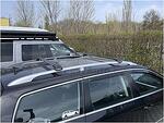 Черни аеродинамични товарни греди Turtle AIR1 за VW Passat Variant от 2005 до 2014 година