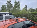 Черни аеродинамични алуминиеви греди Cruz Airo Dark T за Renault Captur модел 2013 до 2019 година БЕЗ надлъжни греди