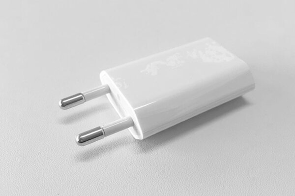 Адаптер APPLE А1400 - нов, оригинален Адаптер APPLE А1400 - нов, оригинален