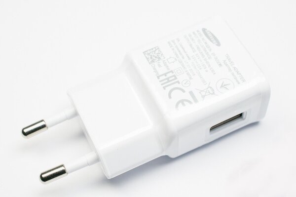 Адаптер Samsung EP-TA20EWE NOTE4/S6 - fast charger Адаптер Samsung EP-TA20EWE NOTE4/S6 - fast charger