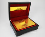 Златни карти в луксозна кутия