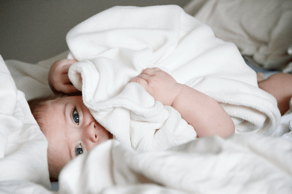 Хранене на бебе на 3 месеца - колко трябва да яде тримесечно бебе?