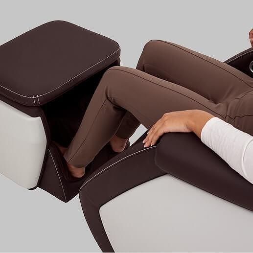 Масажен стол CASADA SMART V с масажна табуретка - цвят черно и бяло