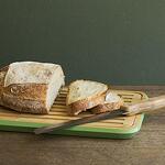 PEBBLY Бамбукова дъска за рязяне на хляб L 35х25 - зелен кант