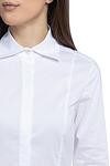 Вталена бяла риза