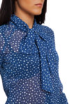 Синя блуза на бели точки с панделка