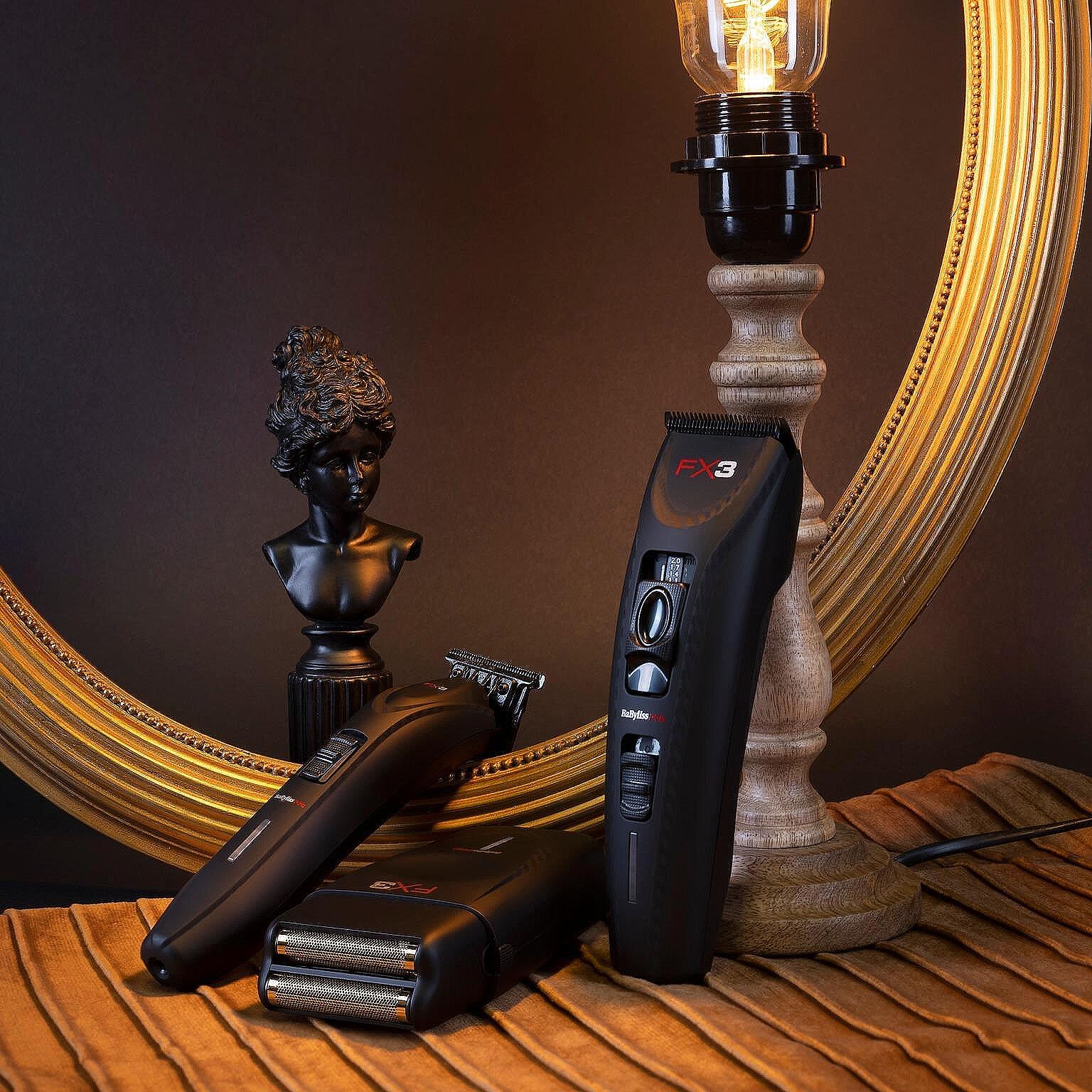 ТРИМЕР ЗА ПОДСТРИГВАНЕ / BABYLISS PRO FX3 TRIMMER BLACK-Copy