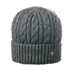Зимна мъжка шапка с плетеници 670011