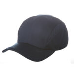 Едноцветна шапка с козирка 770026