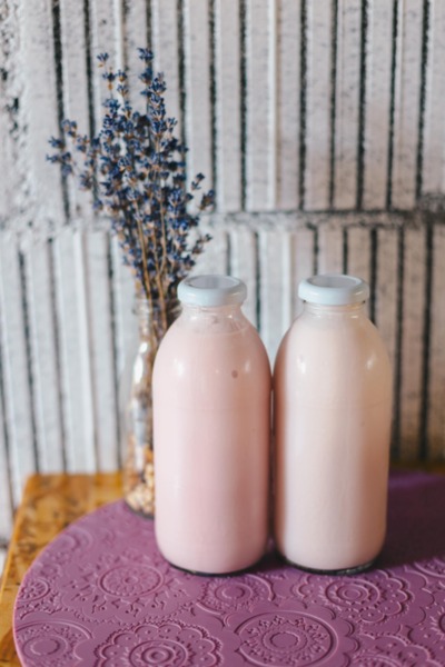 Sour cherry drinking yoghurt - Йогурт за пиене с вишна Sour cherry drinking yoghurt - Йогурт за пиене с вишна