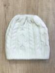 Плетена шапка за зимата