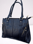 Голяма дамска кожена чанта с качествена изработка