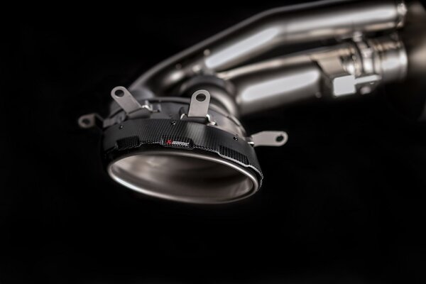 Akrapovic представя новата изпускателна система за Audi RS Q8