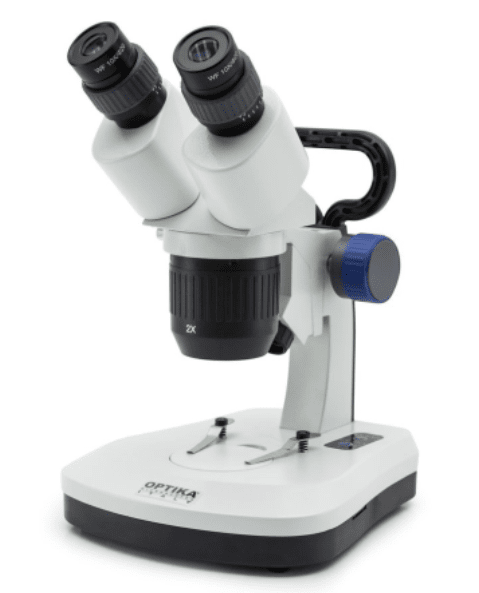 Шұлықтағы, етіктегі және корсеттегі порно, жетілген әйелдерге зәр шығару