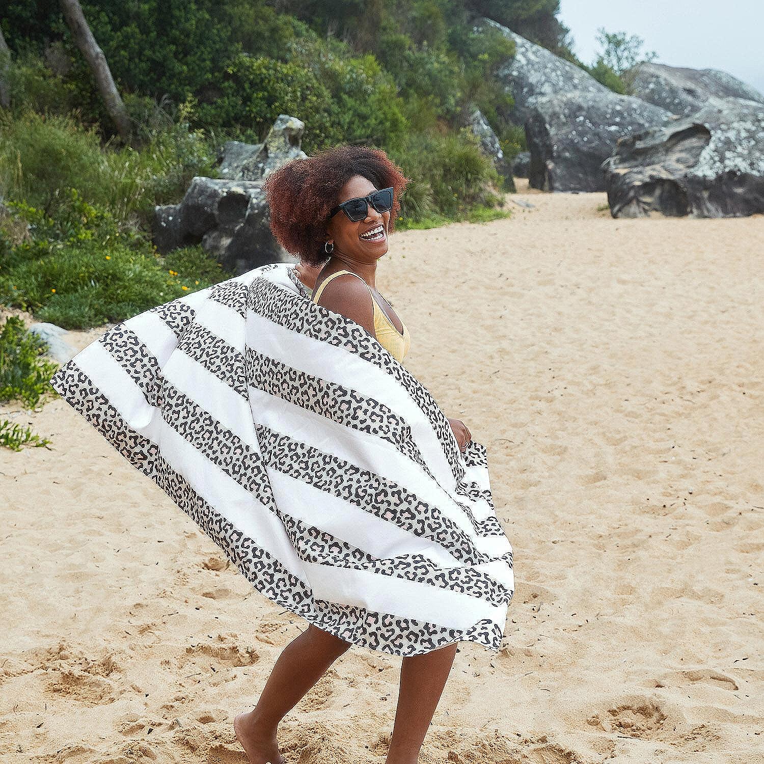 Бързосъхнеща кърпа за плаж Celebration-Copy