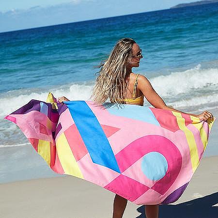 Dock&Bay Бързосъхнеща кърпа за плаж TED Kelly-Copy