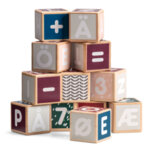 Дървени кубчета Букви и цифри Micki 102183