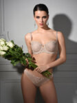Balconnet bra with embroidery
