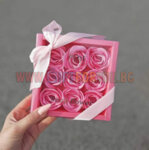 Луксозна кутия с панделка и 9 сапунени  рози