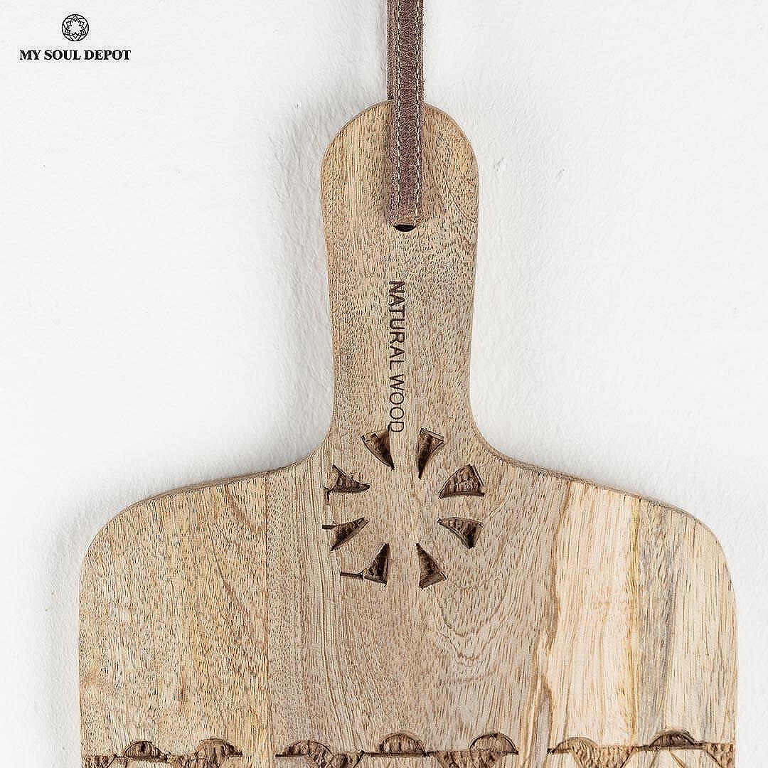 Резбована дървена дъска за рязане