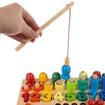 ISO Дървена образователна играчка с различни активности