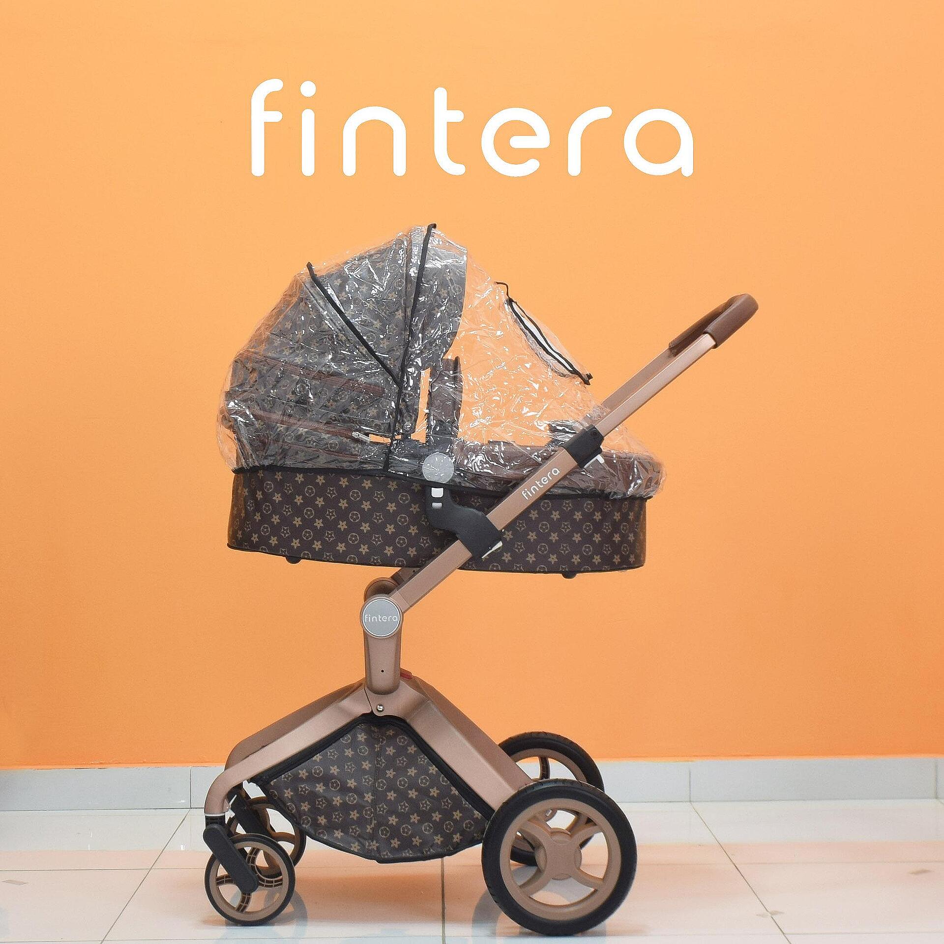 Бебешка количка Fintera Deluxe, Модел 2 в 1, Еко кожа в цвят тъмно кафяв със звезди + Подарък чанта, дъждобран и комарник