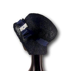 Лятна дамска шапка от хартия тъмно синя с периферия хармоника-Copy