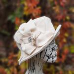 Мека шапка от плат с голямо цвете винена-Copy