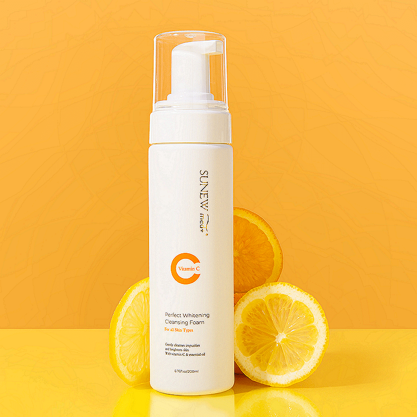 Избелваща почистваща анти-ейдж пяна за лице SunewMed+ Vitamin C Perfect Whitening Cleansing Foam
