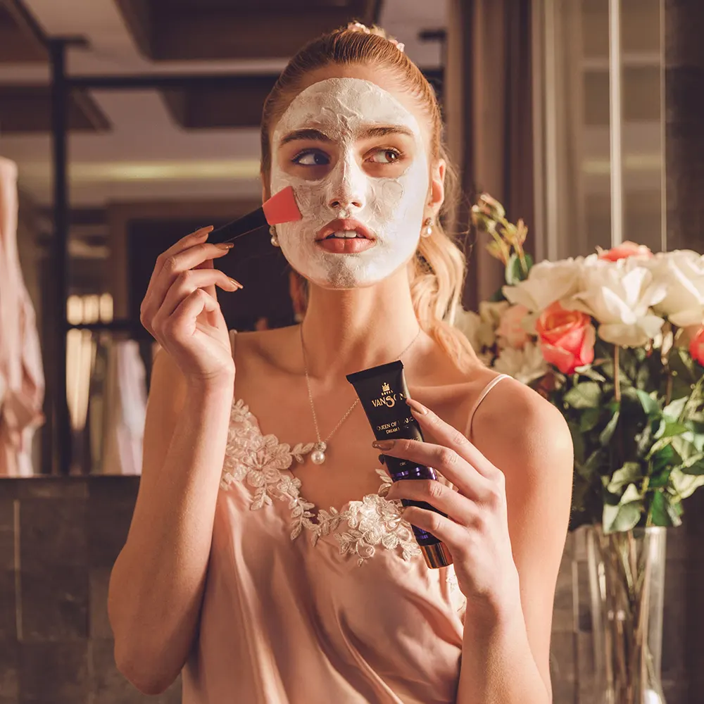 Силиконова четка за нанасяне на маска за лице Royal Van Son Queen of France Dream Mask Applicator