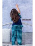 Детски панталон в синьо каре на Trendy