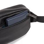 Urban чанта за през кръст черен цвят