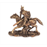 Декоративна фигура на средновековен рицар на кон
