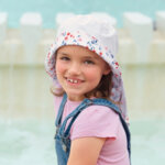 Детска лятна шапка с UV 50+ защита с платка на врата