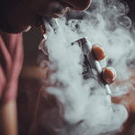 Преминаване от Пушене към Вейп: Плюсове, Минуси и Най-добрите Избори за Заклети Пушачи