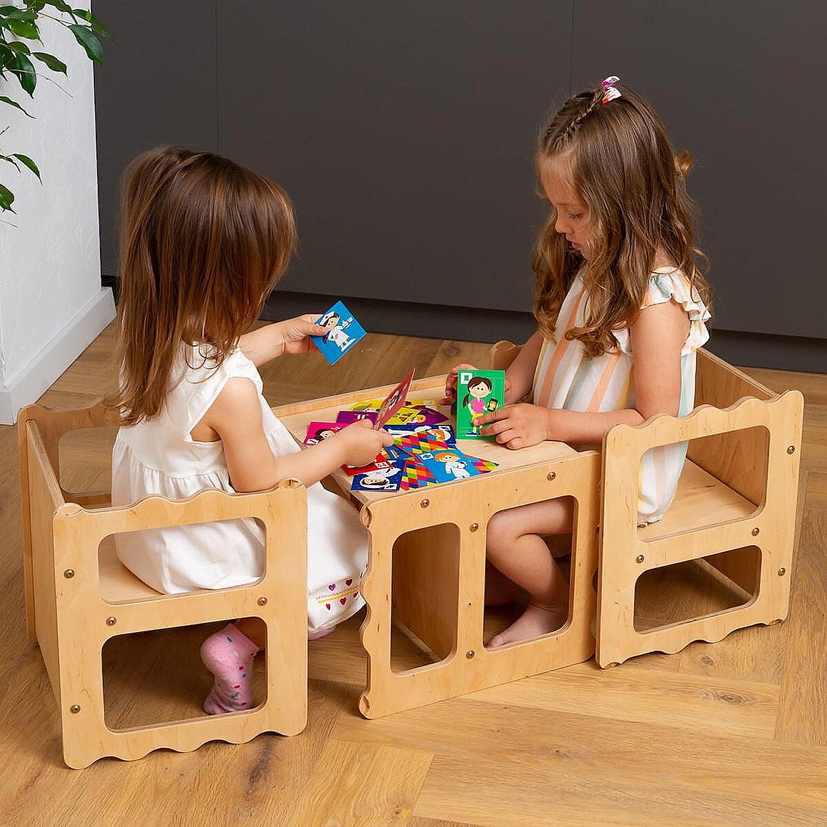 Детска Библиотечка - Система от 3бр столчета - Детско Дървено Столче и Маса 2в1